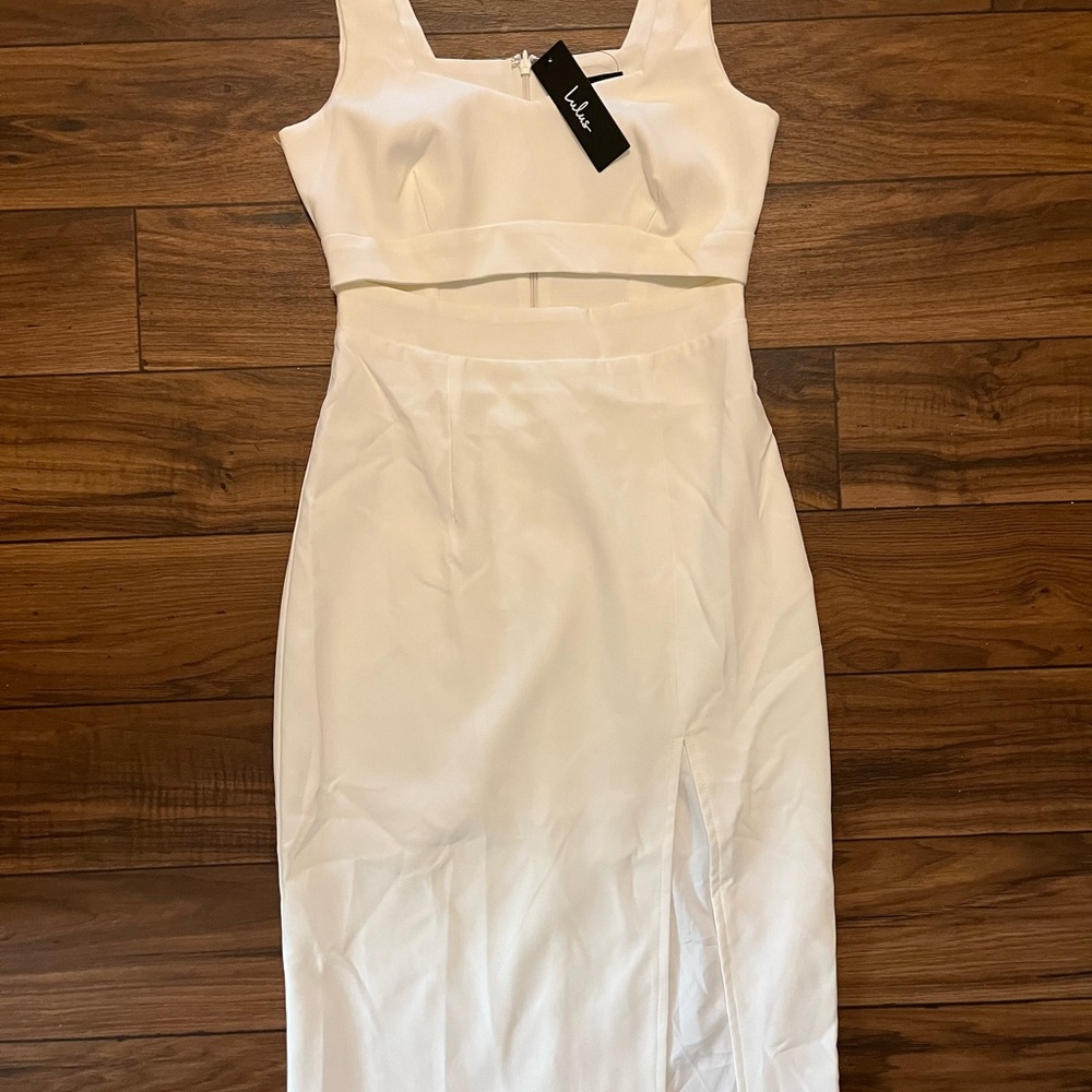 Lulu’s white midi dress